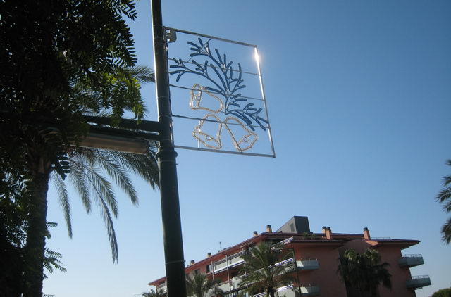 Il&middot;luminaci&oacute; nadalenca a l'avinguda del mar (novembre de 2007)